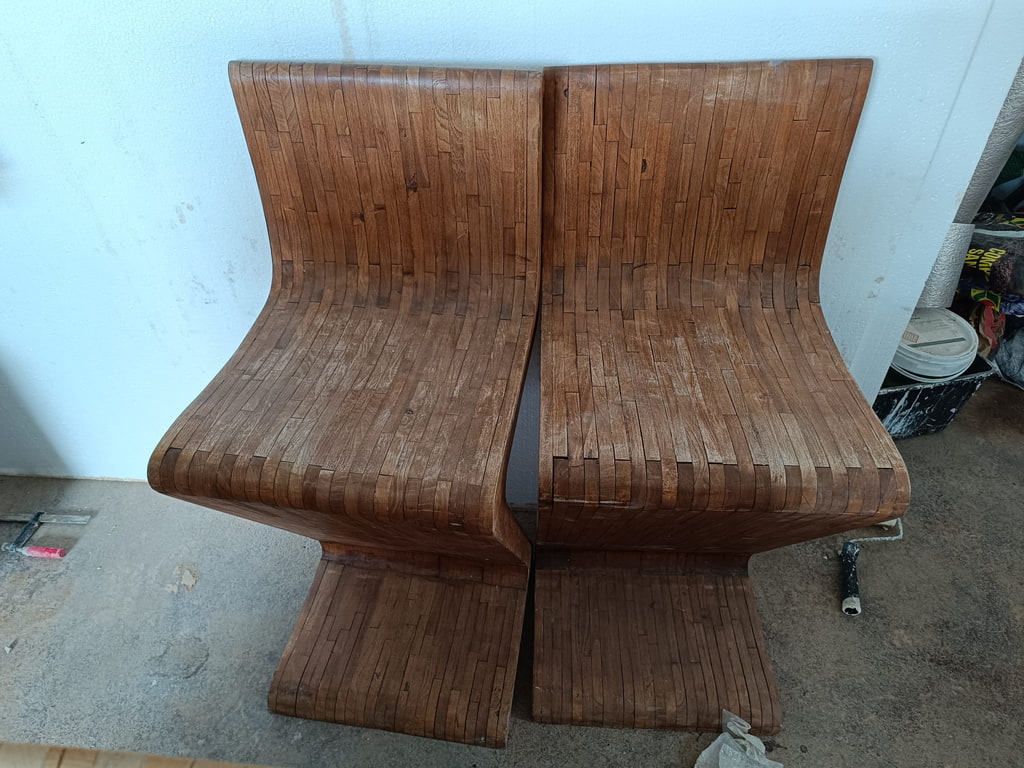 Pareja de sillas de diseño de lamas de madera restauradas, Ibiza